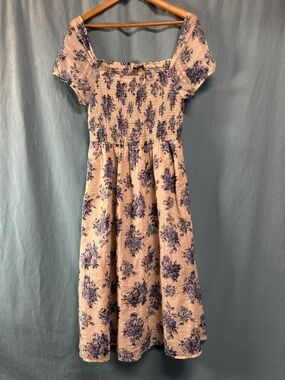 LOFT Cream Dress w/ Blue Floral Print, Seersucker Finishing & Capped sleeve-Med